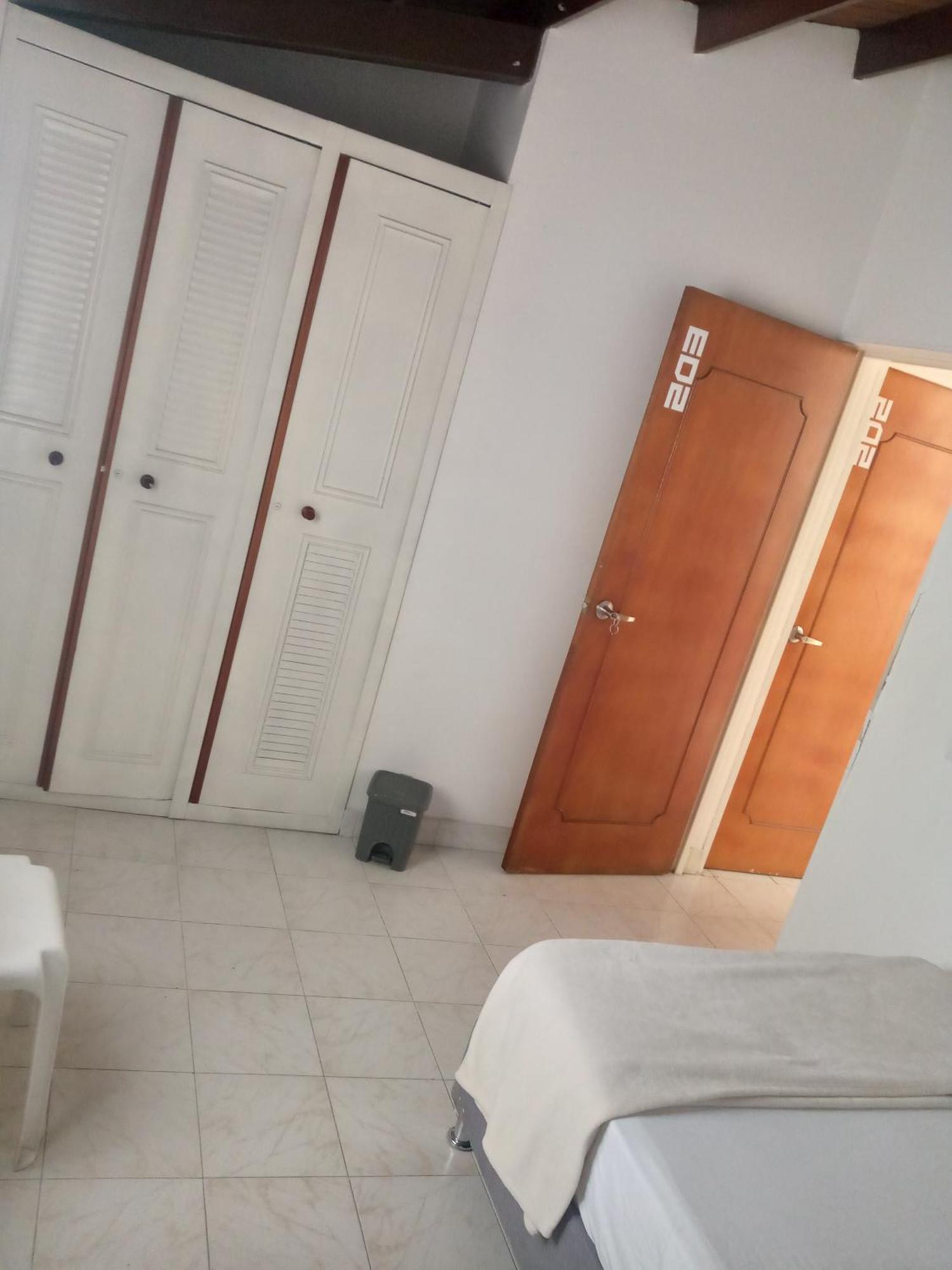 Road Living Home Medellin Exterior photo