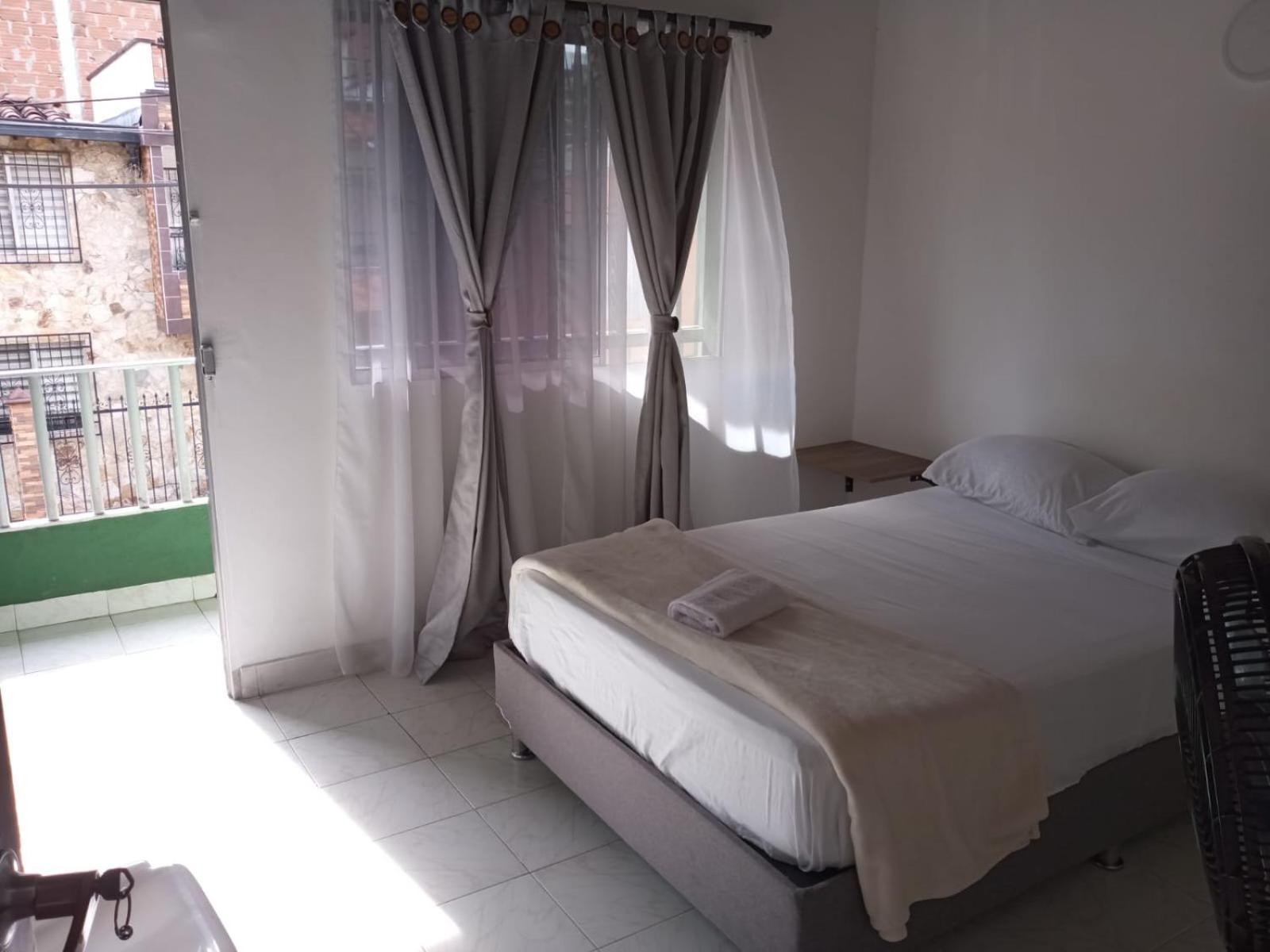 Road Living Home Medellin Exterior photo
